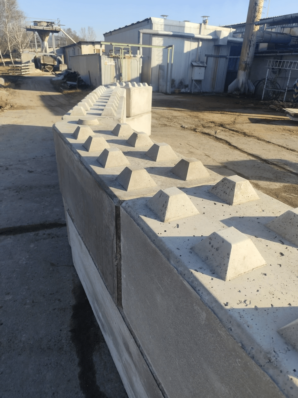 Concrete block 80 cm x 150 cm x 60 cm - Image 6